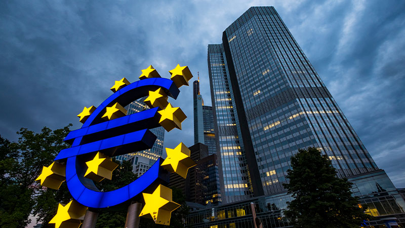 Euro digitale, come funziona e quando arriverà anche in Italia